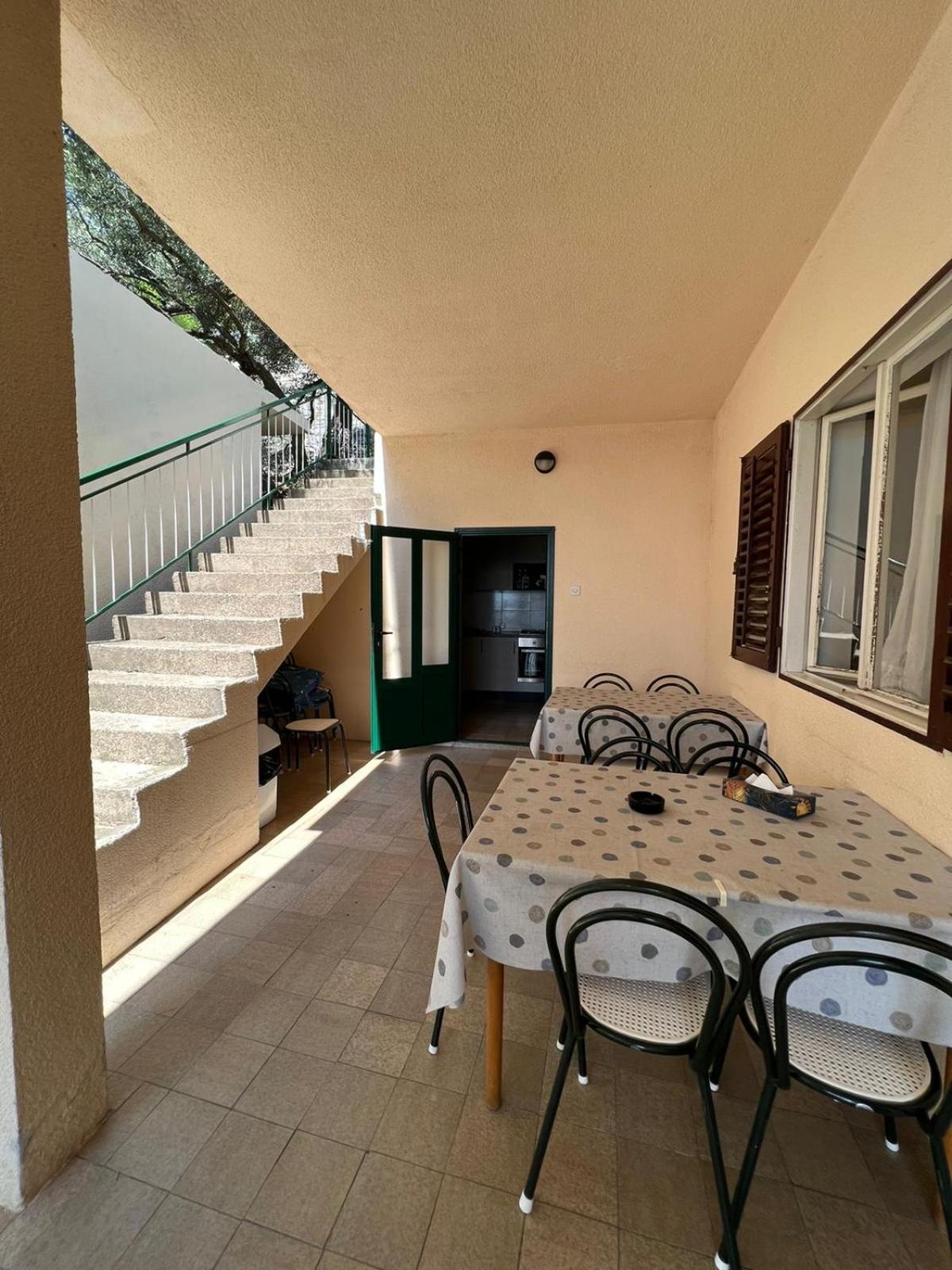 Rooms With Shared Kitchen "Milica" Drvenik  Luaran gambar
