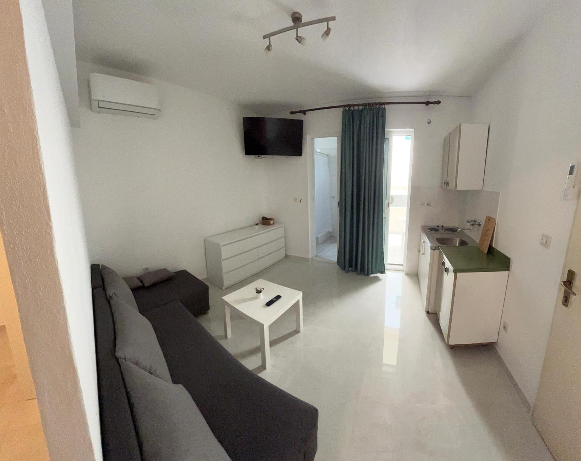 Rooms With Shared Kitchen "Milica" Drvenik  Luaran gambar